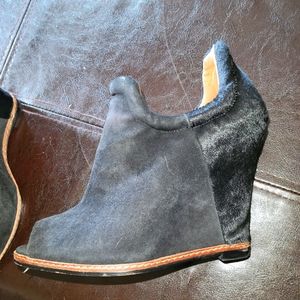 Ladies Sam Edelman peep toe Calf hair/suede shoe booties size 7.5 color black